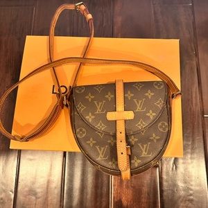 Vintage Authentic LOUIS VUITTON Chantilly PM